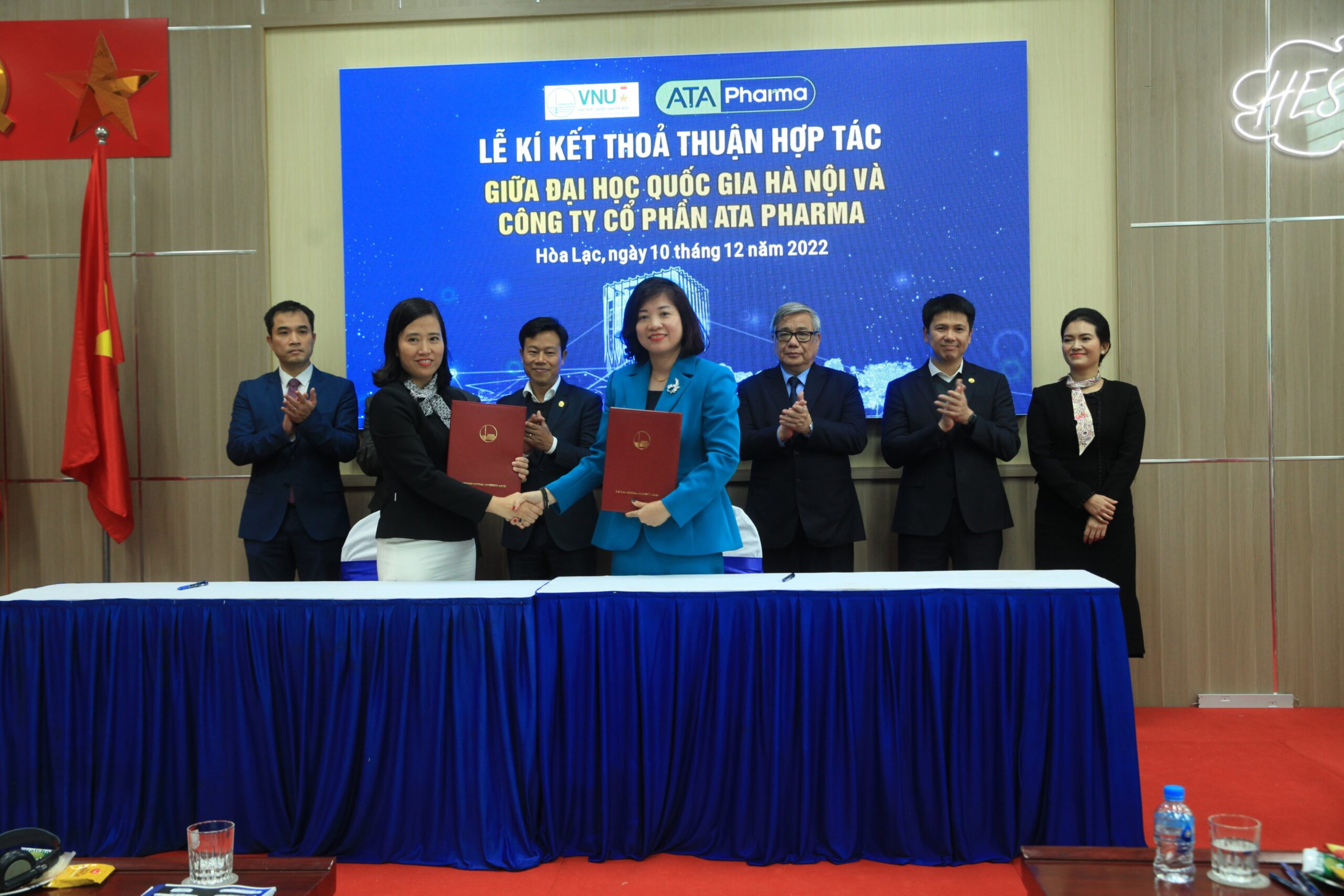 Lễ ký kết thỏa thuận hợp tác giữa Đại học Quốc gia Hà Nội và Công ty Cổ phần ATA Pharma