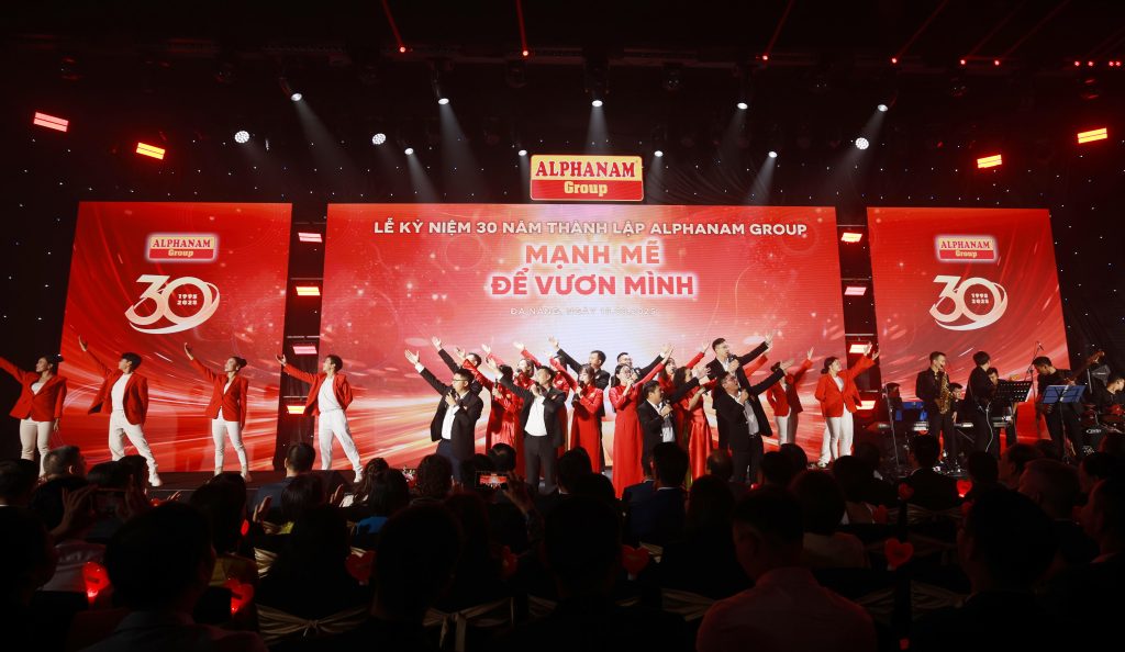 Alphanam 30 năm: Mạnh mẽ để vươn mình – Tử tế, chính trực để trường tồn
