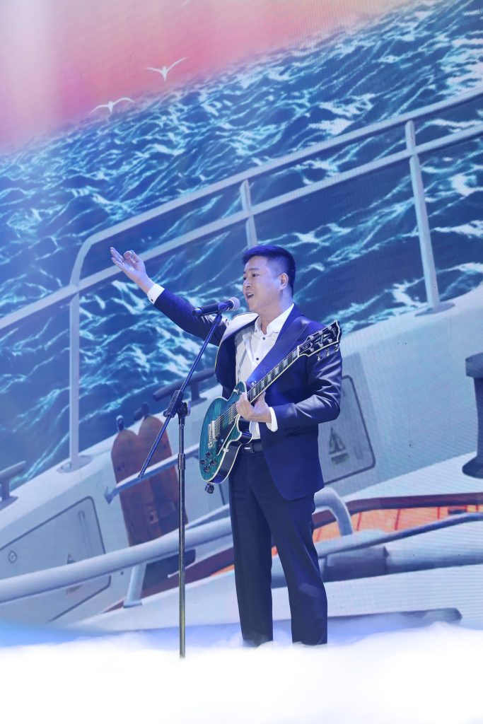 Alphanam 30 năm: Mạnh mẽ để vươn mình – Tử tế, chính trực để trường tồn