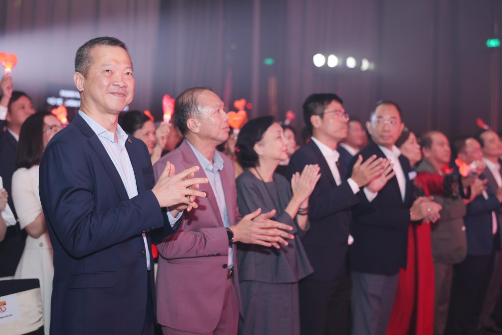 Alphanam 30 năm: Mạnh mẽ để vươn mình – Tử tế, chính trực để trường tồn