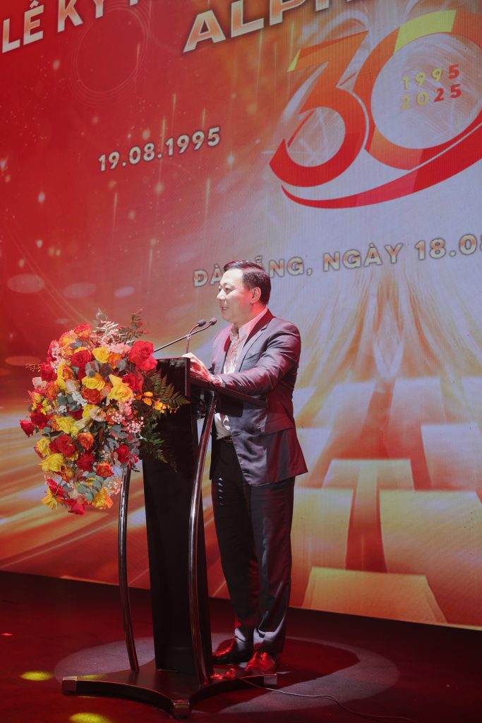 Alphanam 30 năm: Mạnh mẽ để vươn mình – Tử tế, chính trực để trường tồn