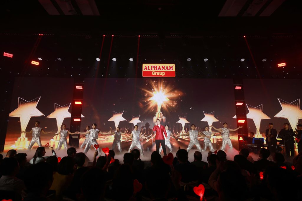 Alphanam 30 năm: Mạnh mẽ để vươn mình – Tử tế, chính trực để trường tồn