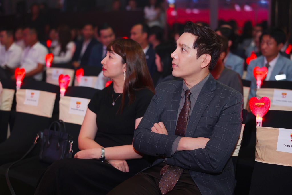 Alphanam 30 năm: Mạnh mẽ để vươn mình – Tử tế, chính trực để trường tồn