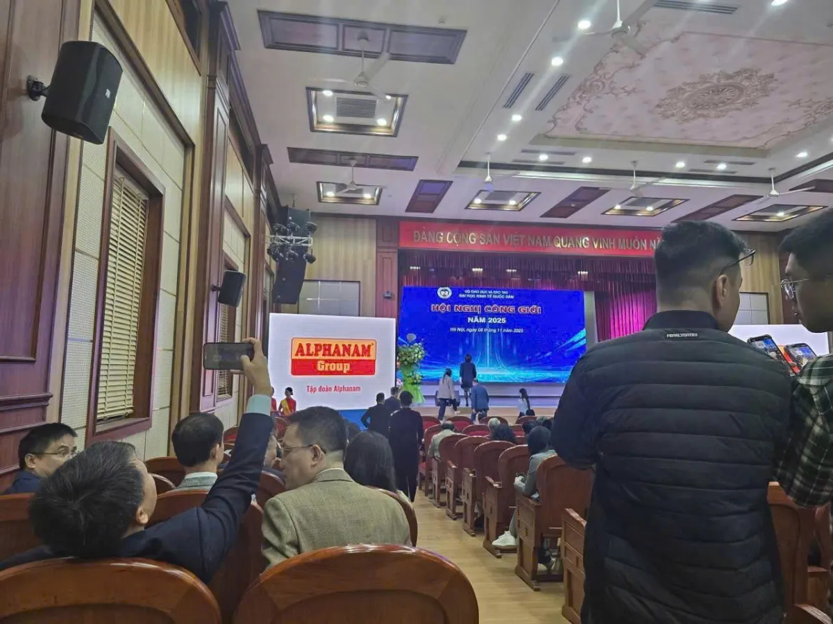Alphanam Group đồng hành cùng Đại học Kinh tế quốc dân – lan tỏa tri thức, nuôi dưỡng tinh thần khởi nghiệp trẻ