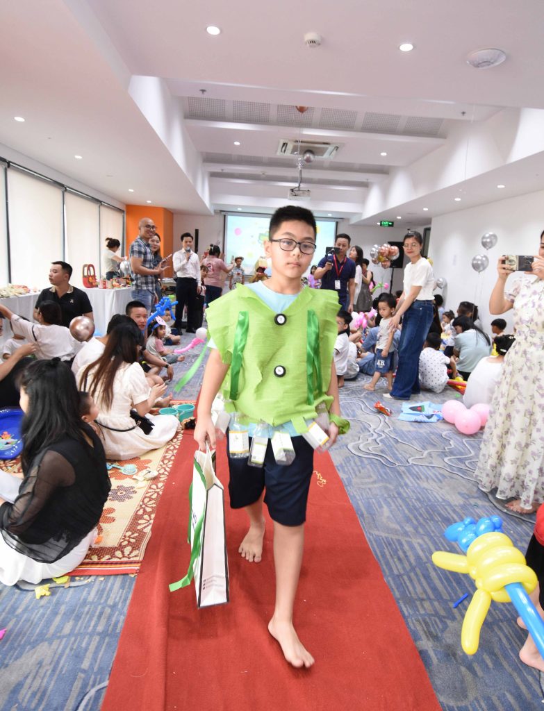 Các Alphanam nhí hân hoan chào đón chương trình hưởng ứng Tết Thiếu nhi tại Alphanam mang tên “Cùng bé ươm mầm xanh tương lai”