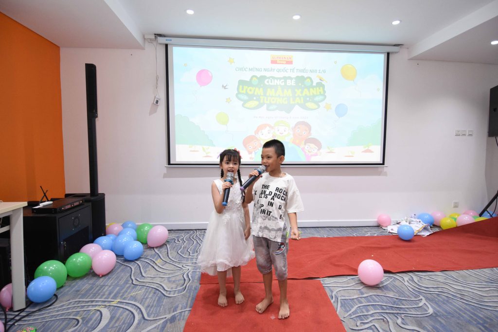 Các Alphanam nhí hân hoan chào đón chương trình hưởng ứng Tết Thiếu nhi tại Alphanam mang tên “Cùng bé ươm mầm xanh tương lai”