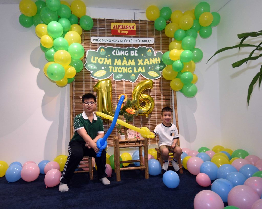 Các Alphanam nhí hân hoan chào đón chương trình hưởng ứng Tết Thiếu nhi tại Alphanam mang tên “Cùng bé ươm mầm xanh tương lai”