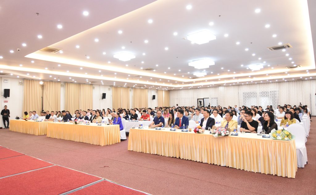 Chủ tịch Nguyễn Tuấn Hải tham dự tọa đàm “Rẽ sóng – Đón bình minh”