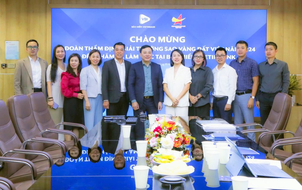 Chủ tịch Nguyễn Tuấn Hải và Phó Chủ tịch Nguyễn Ngọc Mỹ dẫn đầu Đoàn thẩm định Sao Vàng Đất Việt làm việc với các doanh nghiệp ứng viên