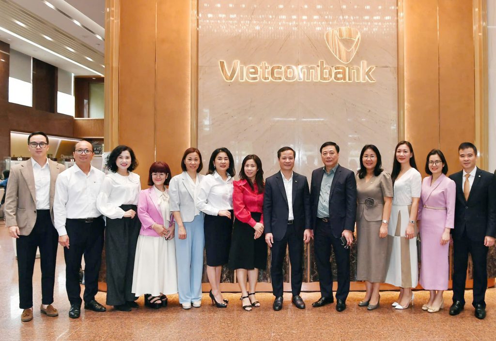 Chủ tịch Nguyễn Tuấn Hải và Phó Chủ tịch Nguyễn Ngọc Mỹ dẫn đầu Đoàn thẩm định Sao Vàng Đất Việt làm việc với các doanh nghiệp ứng viên