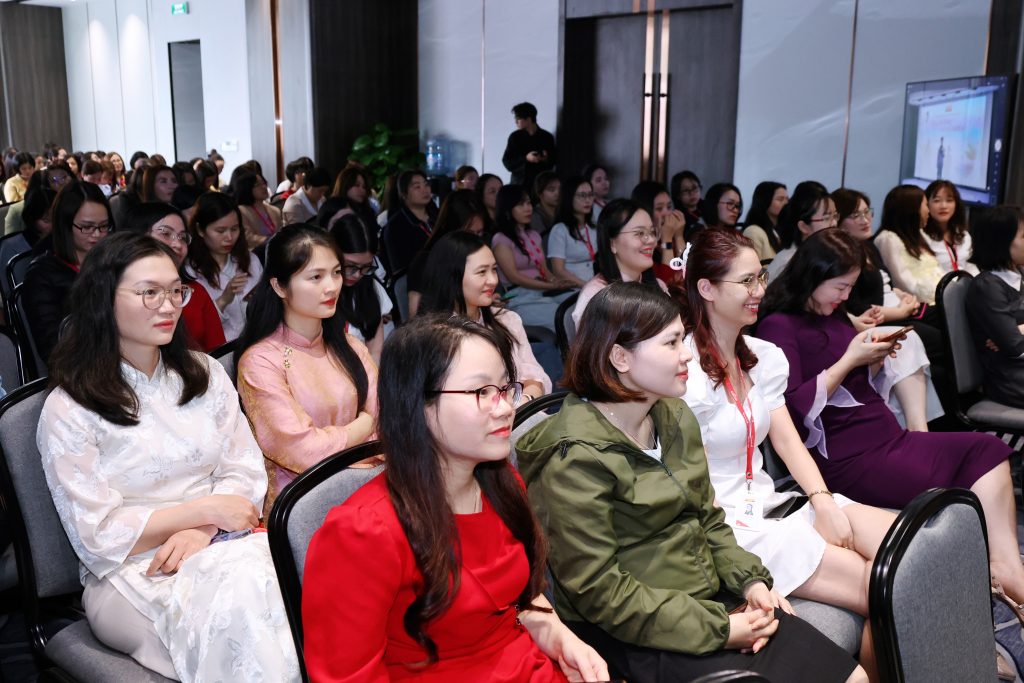 Chương trình Chúc mừng ngày Quốc tế Phụ nữ 8/3 “Đẹp dịu dàng mà không chói lóa”