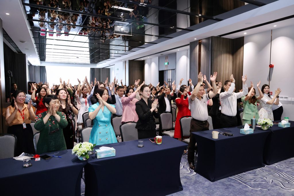 Chương trình Chúc mừng ngày Quốc tế Phụ nữ 8/3 “Đẹp dịu dàng mà không chói lóa”