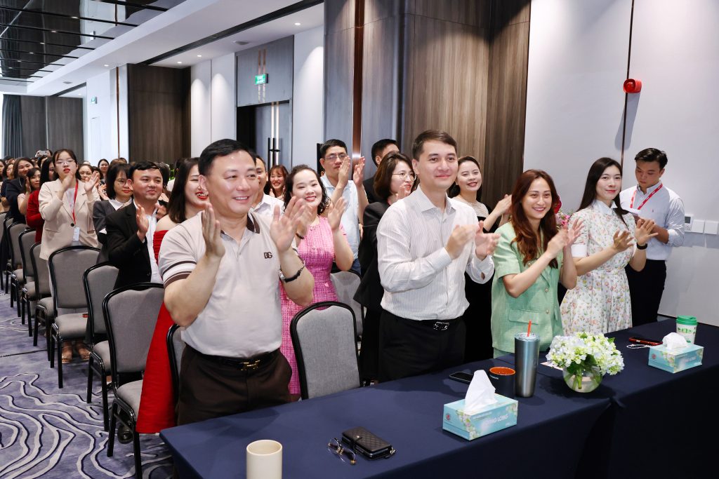 Chương trình Chúc mừng ngày Quốc tế Phụ nữ 8/3 “Đẹp dịu dàng mà không chói lóa”