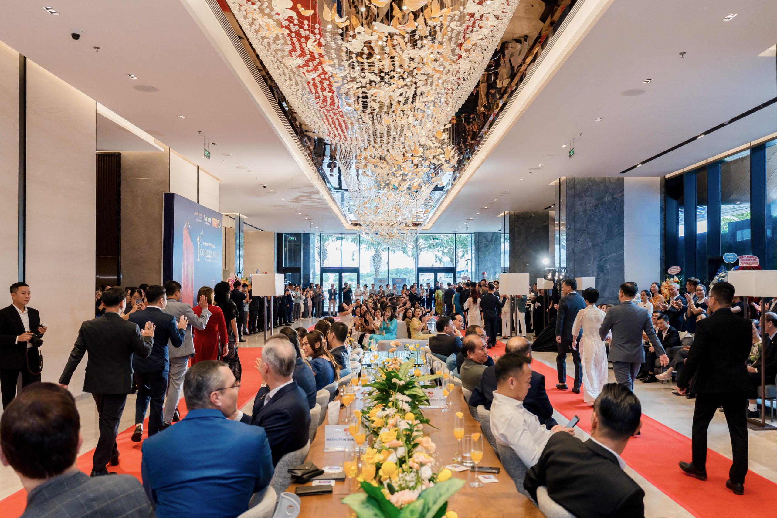 Lễ khai trương và Gắn biển đạt tiêu chuẩn 5 sao của Khách sạn Courtyard by Marriott Danang Han River