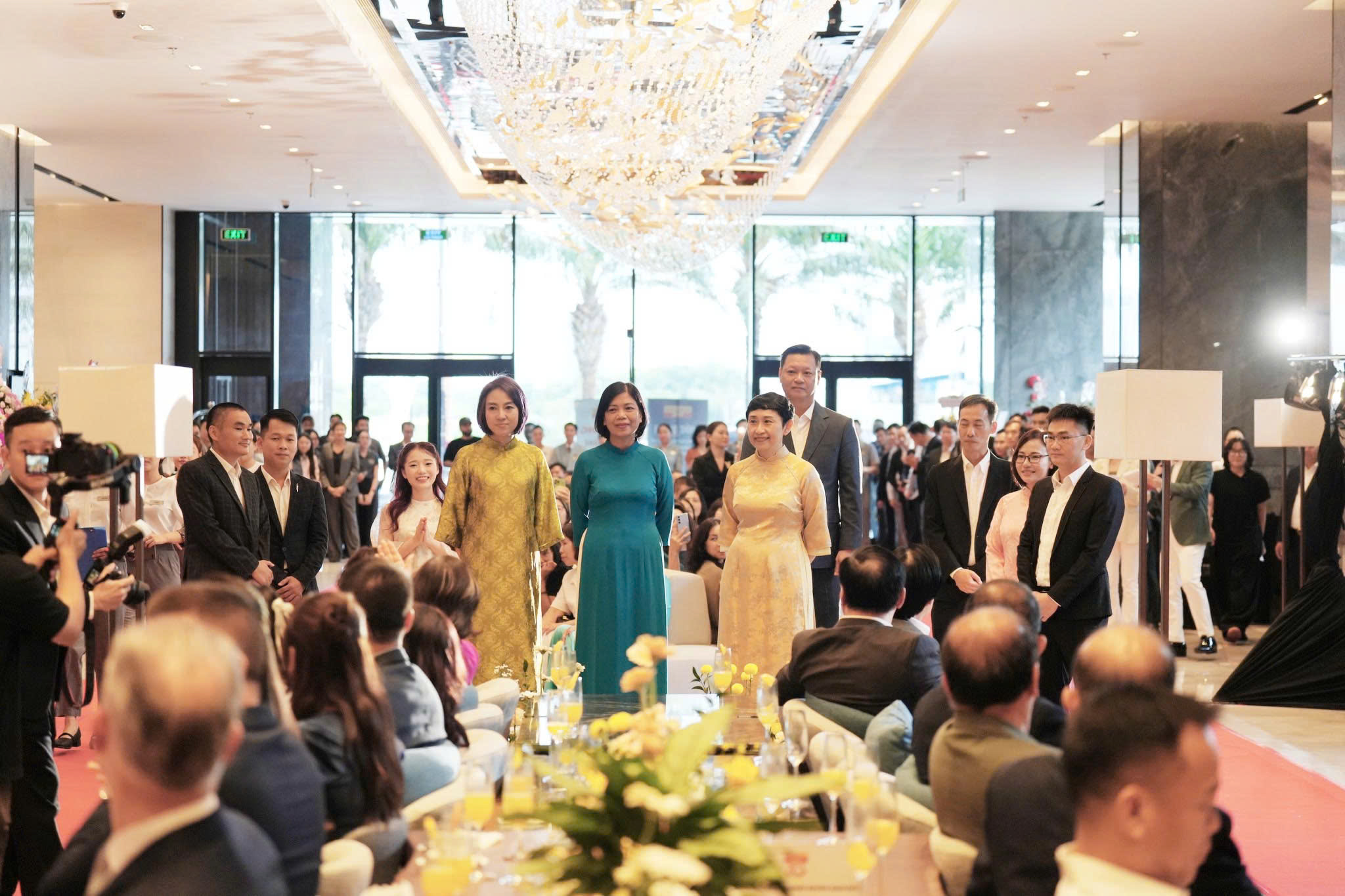 Lễ khai trương và Gắn biển đạt tiêu chuẩn 5 sao của Khách sạn Courtyard by Marriott Danang Han River