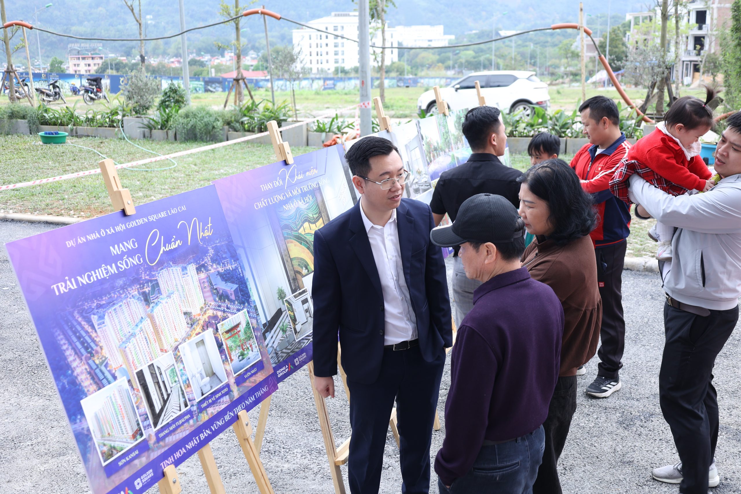 Lễ ký kết hợp đồng mua bán dự án NOXH Golden Square Lào Cai và khai trương sảnh tòa N01A